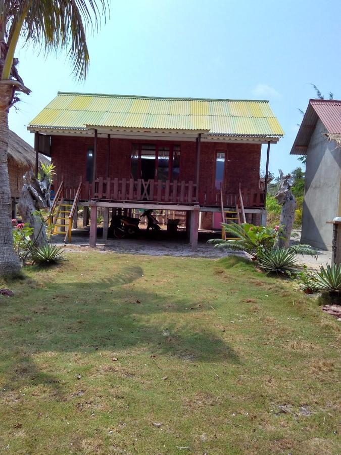 Asari Timo Cottage Karimunjawa Esterno foto