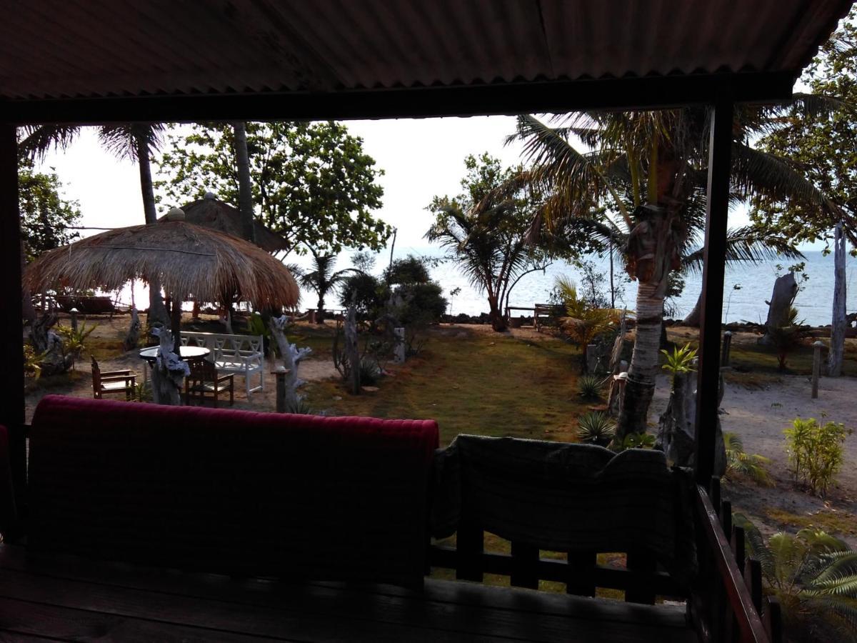 Asari Timo Cottage Karimunjawa Esterno foto